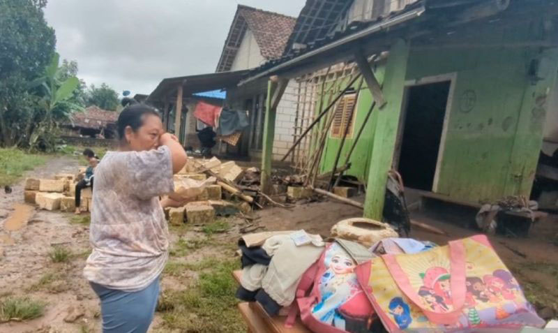 135 rumah warga diterjang banjir bandang di Saradan Madiun 135 rumah warga diterjang banjir bandang di Saradan Madiun