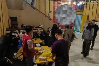Razia kafe karaoke, Satpol PP Kudus gandeng dinkes gelar tes kesehatan Razia kafe karaoke, Satpol PP Kudus gandeng dinkes gelar tes kesehatan