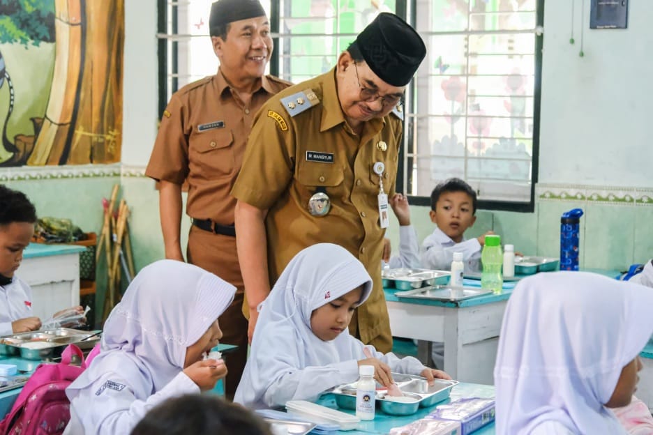 Makan Bergizi Gratis mulai dibagikan di Kota Magelang Makan Bergizi Gratis mulai dibagikan di Kota Magelang
