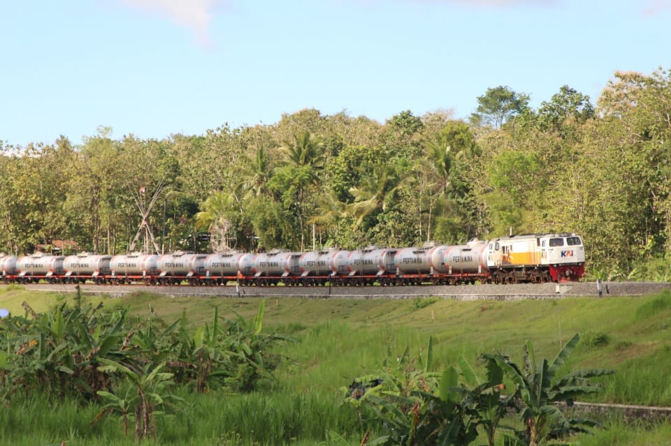 Kuota BBM subsidi kereta api meningkat, bentuk dukungan transportasi ramah lingkungan
