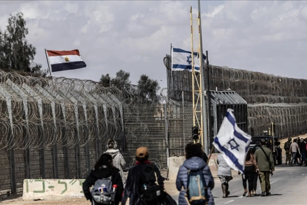 Tentara Israel bersiap mundur dari Koridor Philadelphia Tentara Israel bersiap mundur dari Koridor Philadelphia