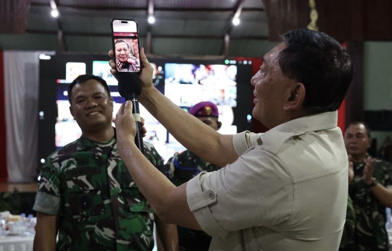 Presiden sapa prajurit bertugas di Papua saat perayaan tahun baru