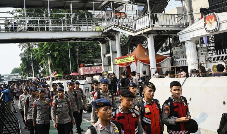 Ridwan Kamil tak hadiri penetapan gubernur dan wagub DKI Jakarta Ridwan Kamil tak hadiri penetapan gubernur dan wagub DKI Jakarta