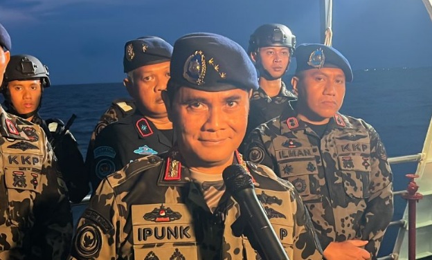 KKP cek ke lapangan soal pagar di perairan Bekasi KKP cek ke lapangan soal pagar di perairan Bekasi