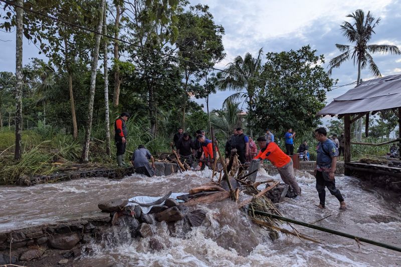 BNPB: Waspadai potensi banjir susulan di Gunung Argopuro Bondowoso BNPB: Waspadai potensi banjir susulan di Gunung Argopuro Bondowoso