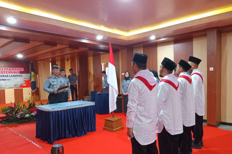 Indonesia sebagai model penanganan teroris di dunia Indonesia sebagai model penanganan teroris di dunia