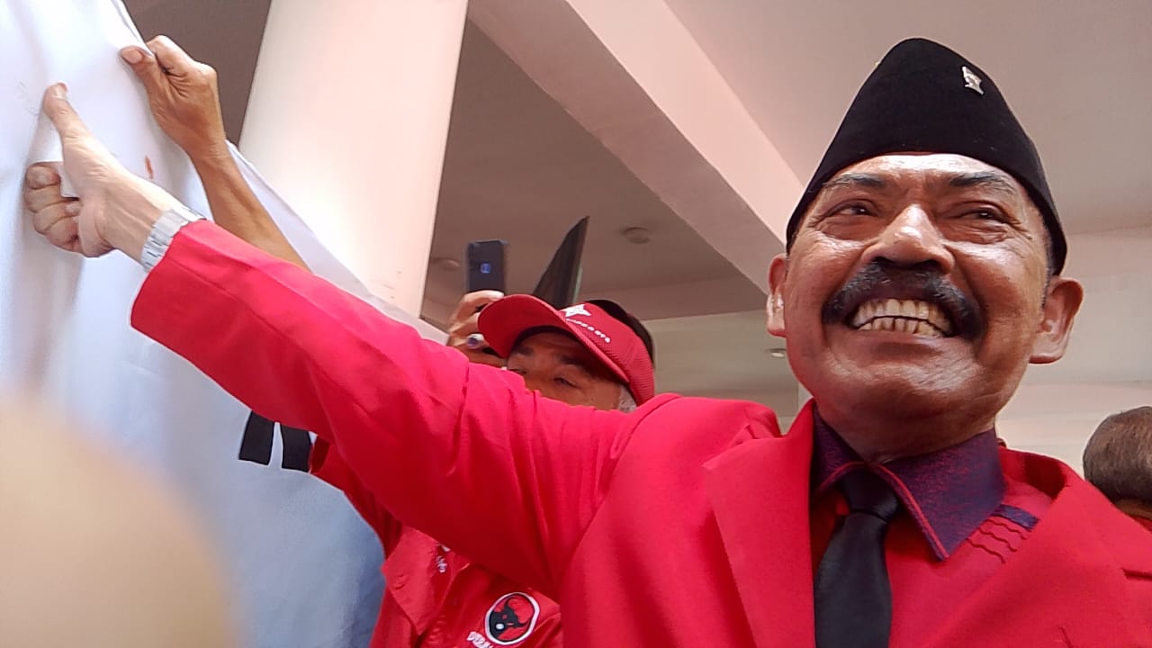 Cap jempol darah untuk Megawati, Rudy usulkan kongres di Kota Solo Cap jempol darah untuk Megawati, Rudy usulkan kongres di Kota Solo