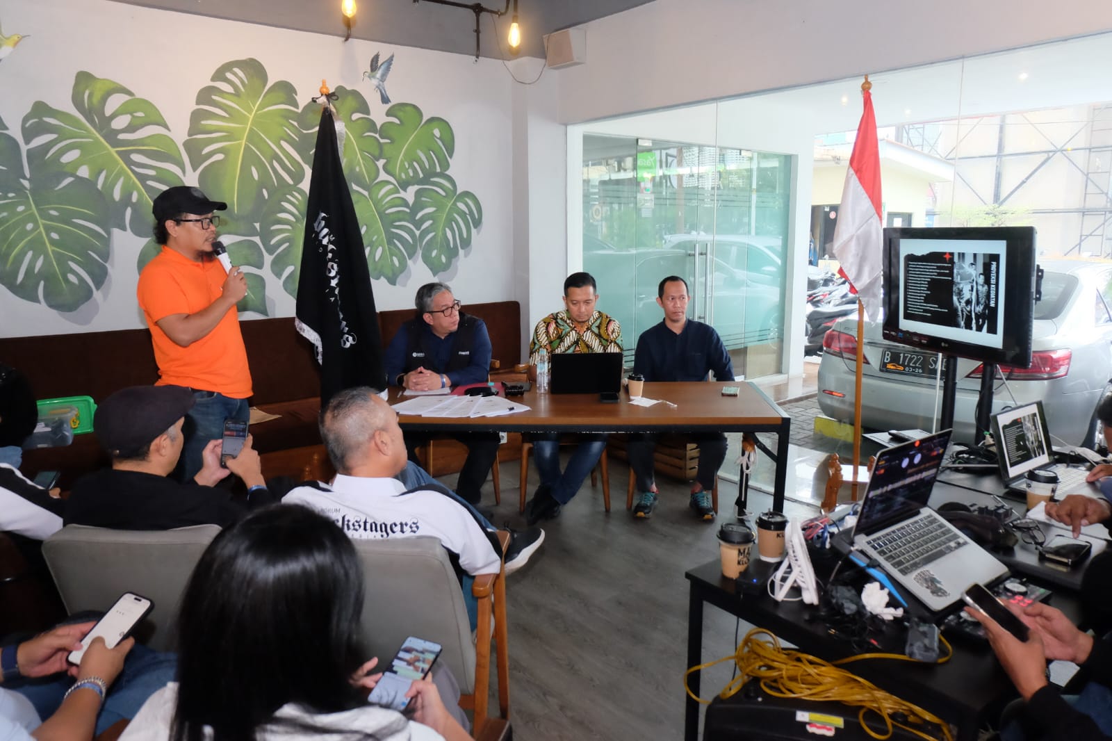 Lingga Purwa Aji terpilih secara aklamasi sebagai Ketua DPD Backstagers DKJ Lingga Purwa Aji terpilih secara aklamasi sebagai Ketua DPD Backstagers DKJ