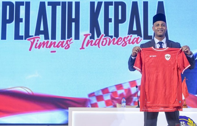 Pengamat: Tak mungkin Kluivert dikontrak tanpa target ke PD 2026 Pengamat: Tak mungkin Kluivert dikontrak tanpa target ke PD 2026