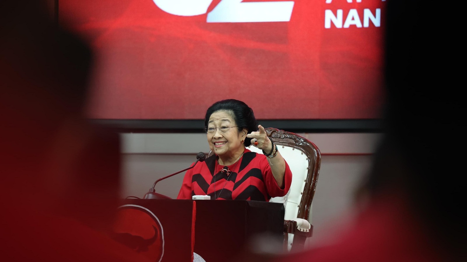 Megawati singgung isu reinkarnasi imperialisme oleh anak bangsa sendiri Megawati singgung isu reinkarnasi imperialisme oleh anak bangsa sendiri