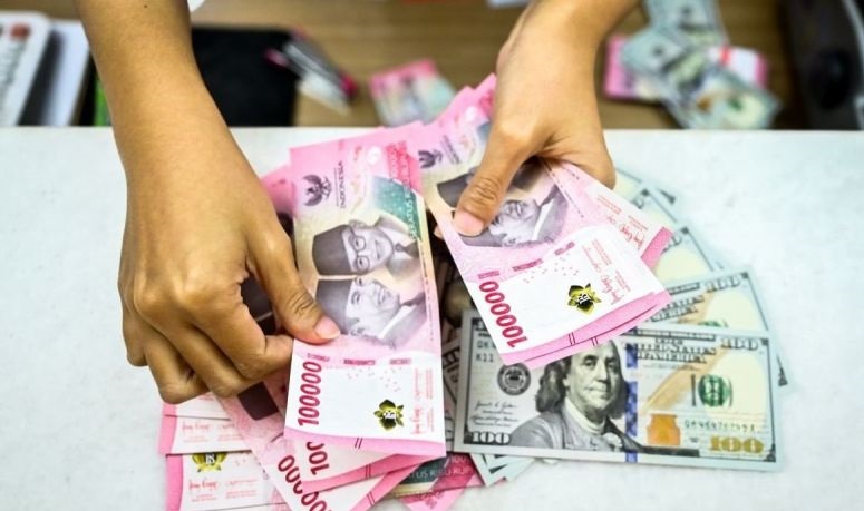 Rupiah pada Selasa pagi menguat jadi Rp16.265 per dolar AS