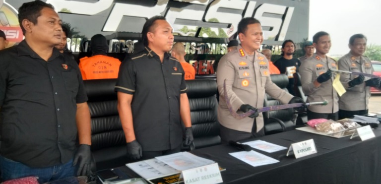 Polisi Bekasi gagalkan aksi tawuran kelompok Western Society Polisi Bekasi gagalkan aksi tawuran kelompok Western Society