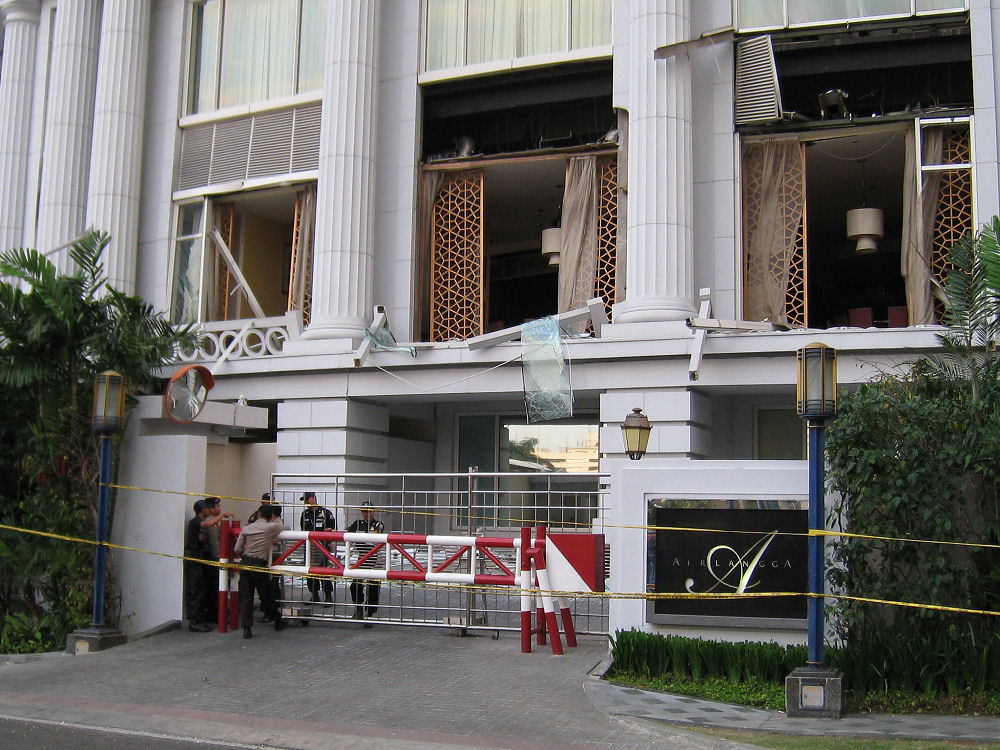 17 Juli 2009: Ledakan bom guncang Hotel JW Marriott dan Ritz-Carlton di Jakarta 17 Juli 2009: Ledakan bom guncang Hotel JW Marriott dan Ritz-Carlton di Jakarta