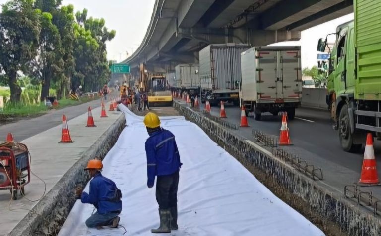 Jasamarga rekonstruksi dua titik Tol Jakarta-Cikampek dalam sepekan Jasamarga rekonstruksi dua titik Tol Jakarta-Cikampek dalam sepekan