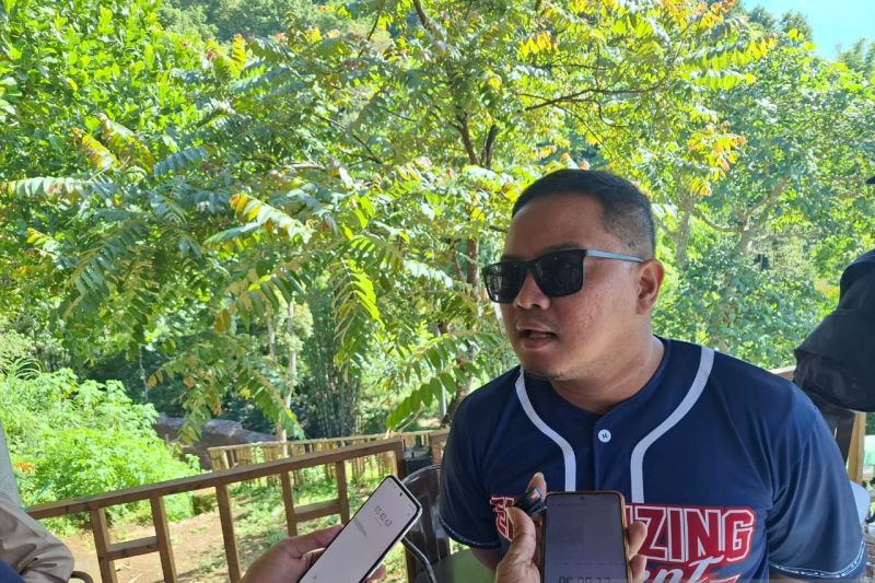 Pertamina berkolaborasi dengan TNI AL gunakan KRI distribusi BBM Pertamina berkolaborasi dengan TNI AL gunakan KRI distribusi BBM