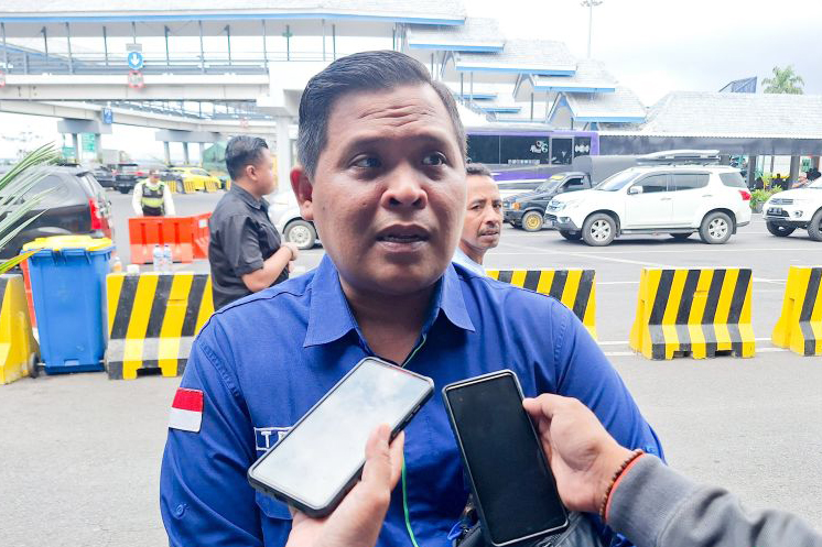 BMKG pastikan cuaca aman untuk pencarian korban kapal tenggelam BMKG pastikan cuaca aman untuk pencarian korban kapal tenggelam