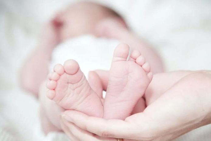 Ada surat titipan pada bayi yang ditemukan di Cakung Ada surat titipan pada bayi yang ditemukan di Cakung