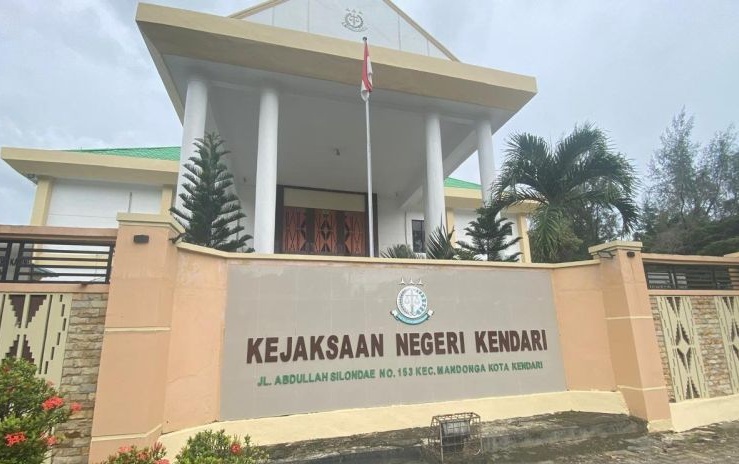 Kejari periksa 25 saksi kasus korupsi Rp5,2 miliar di PT Pos Kendari Kejari periksa 25 saksi kasus korupsi Rp5,2 miliar di PT Pos Kendari
