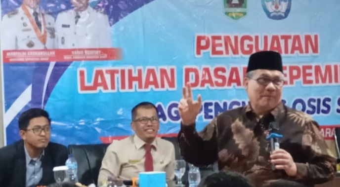 Legislator ajak generasi muda bangun kepemimpinan berbasis kearifan lokal Legislator ajak generasi muda bangun kepemimpinan berbasis kearifan lokal