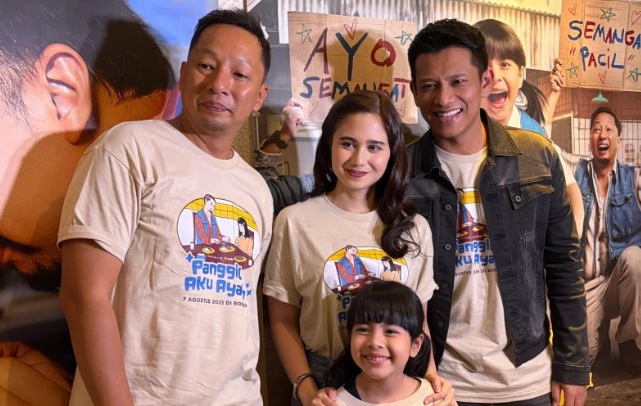 Myesha Lin senang dapat adegan bernyanyi di atas pundak Ringgo Myesha Lin senang dapat adegan bernyanyi di atas pundak Ringgo