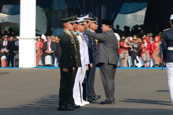 Delapan Perwira Remaja menerima Penghargaan Bintang Adhi Makayasa