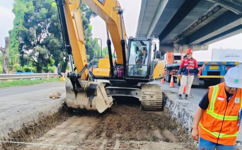 Jasamarga Transjawa rekonstruksi Km 32 Ruas Tol Jakarta-Cikampek Jasamarga Transjawa rekonstruksi Km 32 Ruas Tol Jakarta-Cikampek