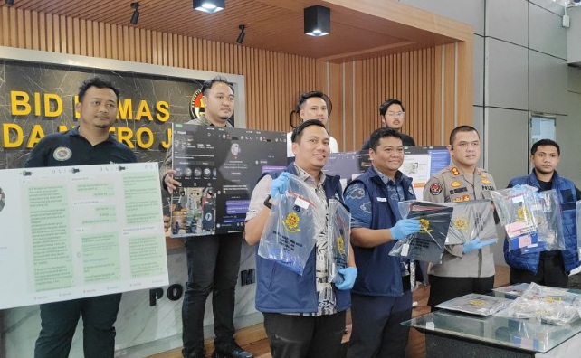 Polisi ungkap peran para tersangka penipuan Love Scaming Polisi ungkap peran para tersangka penipuan Love Scaming