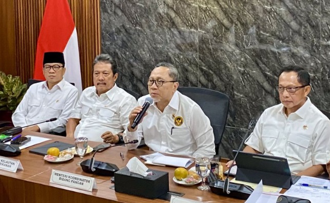 Zulhas sebut Kopdes Merah Putih bisa jadi pemasok utama warung kecil Zulhas sebut Kopdes Merah Putih bisa jadi pemasok utama warung kecil