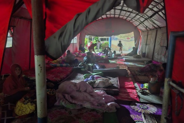 BPBD Poso dirikan tiga posko pengungsian untuk korban gempa BPBD Poso dirikan tiga posko pengungsian untuk korban gempa