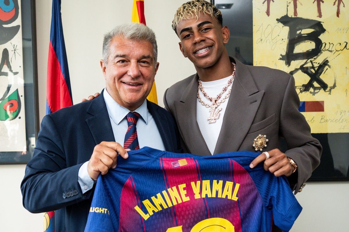Lamine Yamal resmi perpanjang kontrak dan pakai nomor 10 di Barcelona Lamine Yamal resmi perpanjang kontrak dan pakai nomor 10 di Barcelona