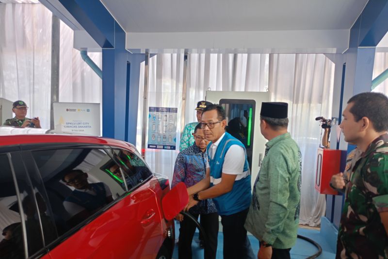 PLN resmikan SPKLU di LRT Ciracas, permudah isi daya kendaraan listrik PLN resmikan SPKLU di LRT Ciracas, permudah isi daya kendaraan listrik