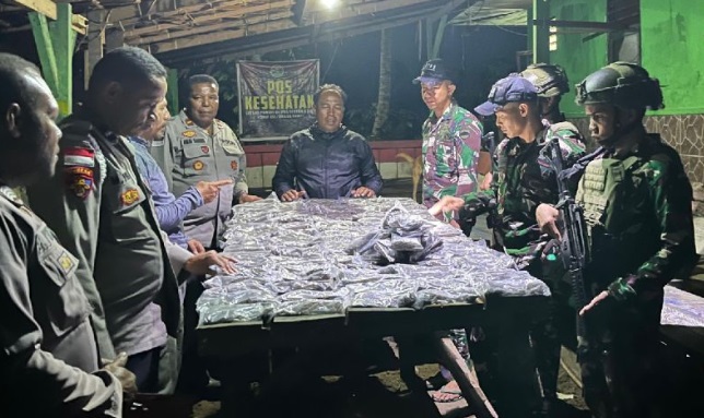 Satgas Pamtas RI-PNG Yonif 131/BRS sita 128 paket ganja PNG di Skofro