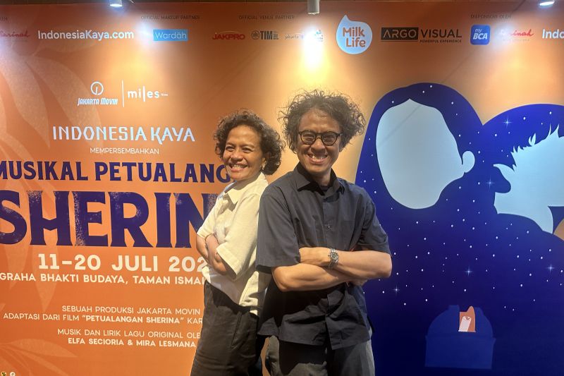 Mira Lesmana dan Riri Riza tersentuh kisah Sherina abadi lewat teater Mira Lesmana dan Riri Riza tersentuh kisah Sherina abadi lewat teater