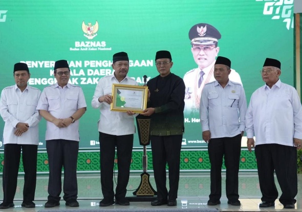 Jadi penggerak zakat terbaik, BAZNAS RI beri penghargaan kepada Bupati Ciamis Jadi penggerak zakat terbaik, BAZNAS RI beri penghargaan kepada Bupati Ciamis