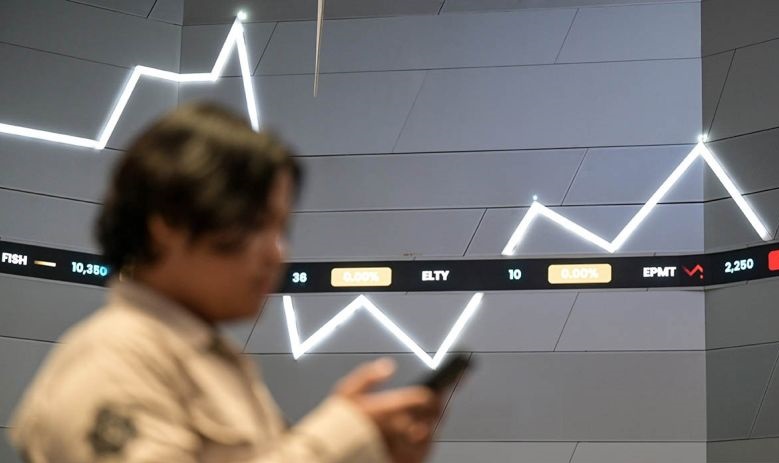 IHSG menguat di tengah pasar cermati aksi IPO domestik