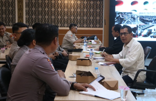 Sambangi Polda Sulut, Puslitbang Polri teliti kualitas kendaraan operasional