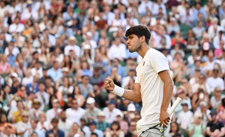 Alcaraz kalahkan Rublev untuk capai perempat final Wimbledon Alcaraz kalahkan Rublev untuk capai perempat final Wimbledon