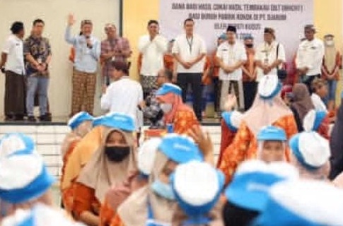 Dapat BLT cukai, Khoiriyah: Bisa untuk biaya sekolah anak Dapat BLT cukai, Khoiriyah: Bisa untuk biaya sekolah anak