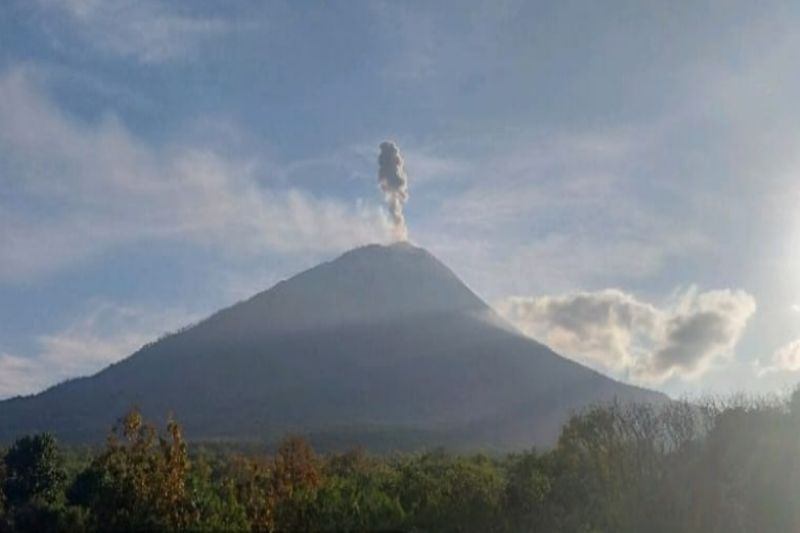 PVMBG: Status Gunung Ile Lewotolok naik level jadi Siaga PVMBG: Status Gunung Ile Lewotolok naik level jadi Siaga