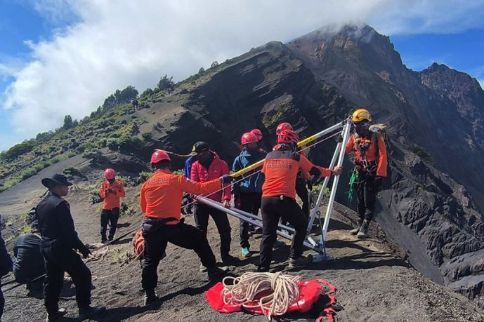 Gubernur NTB tekankan pembenahan tata kelola wisata Gunung Rinjani Gubernur NTB tekankan pembenahan tata kelola wisata Gunung Rinjani