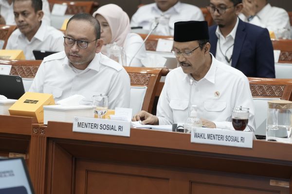 Ke DPR, Gus Ipul paparkan persiapan Sekolah Rakyat yang dimulai 14 Juli Ke DPR, Gus Ipul paparkan persiapan Sekolah Rakyat yang dimulai 14 Juli