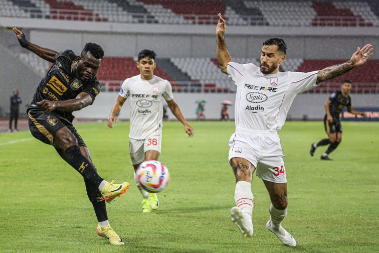 Persis Solo resmi perpanjang kontrak Jordy Tutuarima Persis Solo resmi perpanjang kontrak Jordy Tutuarima