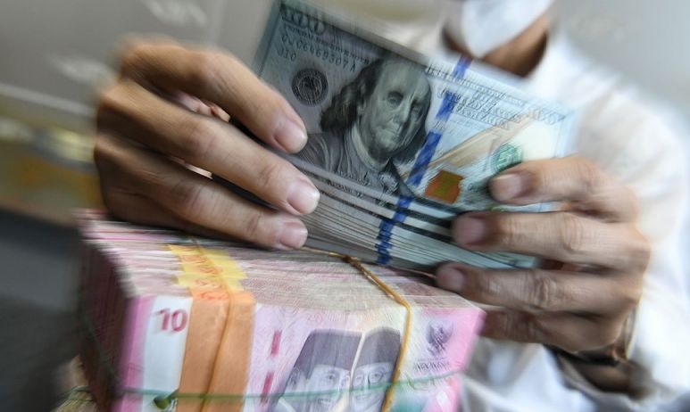 Rupiah pada Senin pagi melemah jadi Rp16.222 per dolar AS