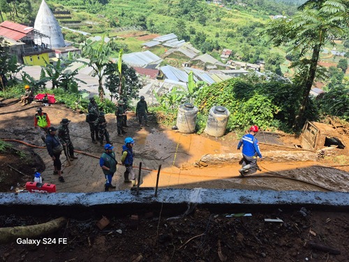 Kemensos santuni korban banjir longsor di Puncak Bogor