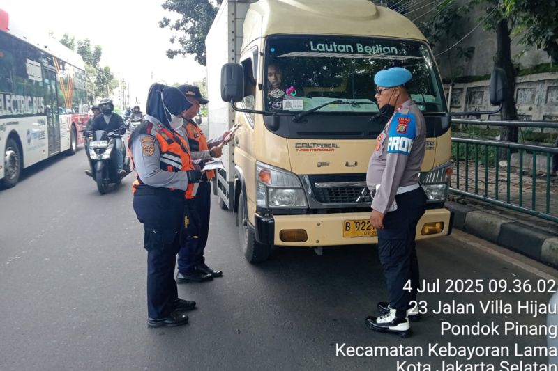 Jaksel gencarkan sosialisasi larangan truk ODOL melalui Lintas Jaya Jaksel gencarkan sosialisasi larangan truk ODOL melalui Lintas Jaya