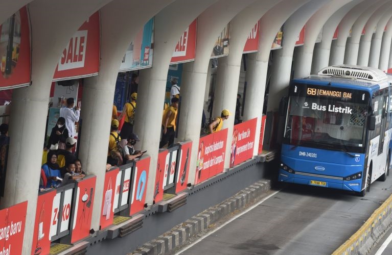 DKI berlakukan tarif Rp1 untuk naik Transjakarta- MRT-LRT Jakarta DKI berlakukan tarif Rp1 untuk naik Transjakarta- MRT-LRT Jakarta