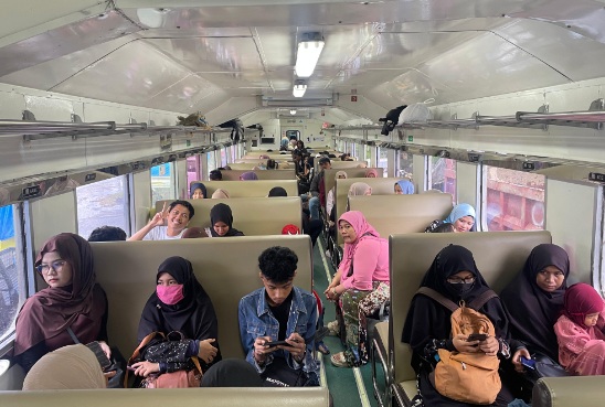 Puncak Festival Tabuik, KA Pariaman Ekspres layani 6.481 penumpang dalam sehari Puncak Festival Tabuik, KA Pariaman Ekspres layani 6.481 penumpang dalam sehari