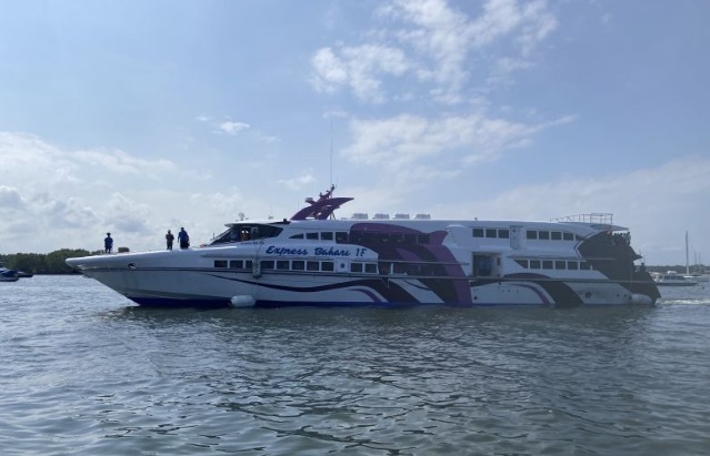 Kapal cepat Banyuwangi-Denpasar kurangi beban jalan Kapal cepat Banyuwangi-Denpasar kurangi beban jalan