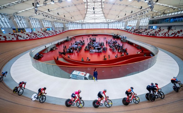 Kejurnas Balap Sepeda 2025 pertama kali bergulir di Velodrome Jakarta Kejurnas Balap Sepeda 2025 pertama kali bergulir di Velodrome Jakarta