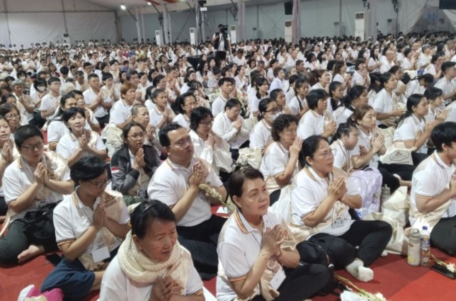 2.000 umat Buddha ikuti Tipitaka Chanting di Borubudur 2.000 umat Buddha ikuti Tipitaka Chanting di Borubudur